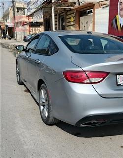 کرایسلەر 200